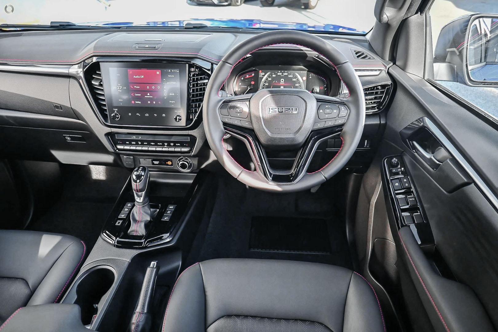 2025 Isuzu D-MAX XTERRAIN — photo 6