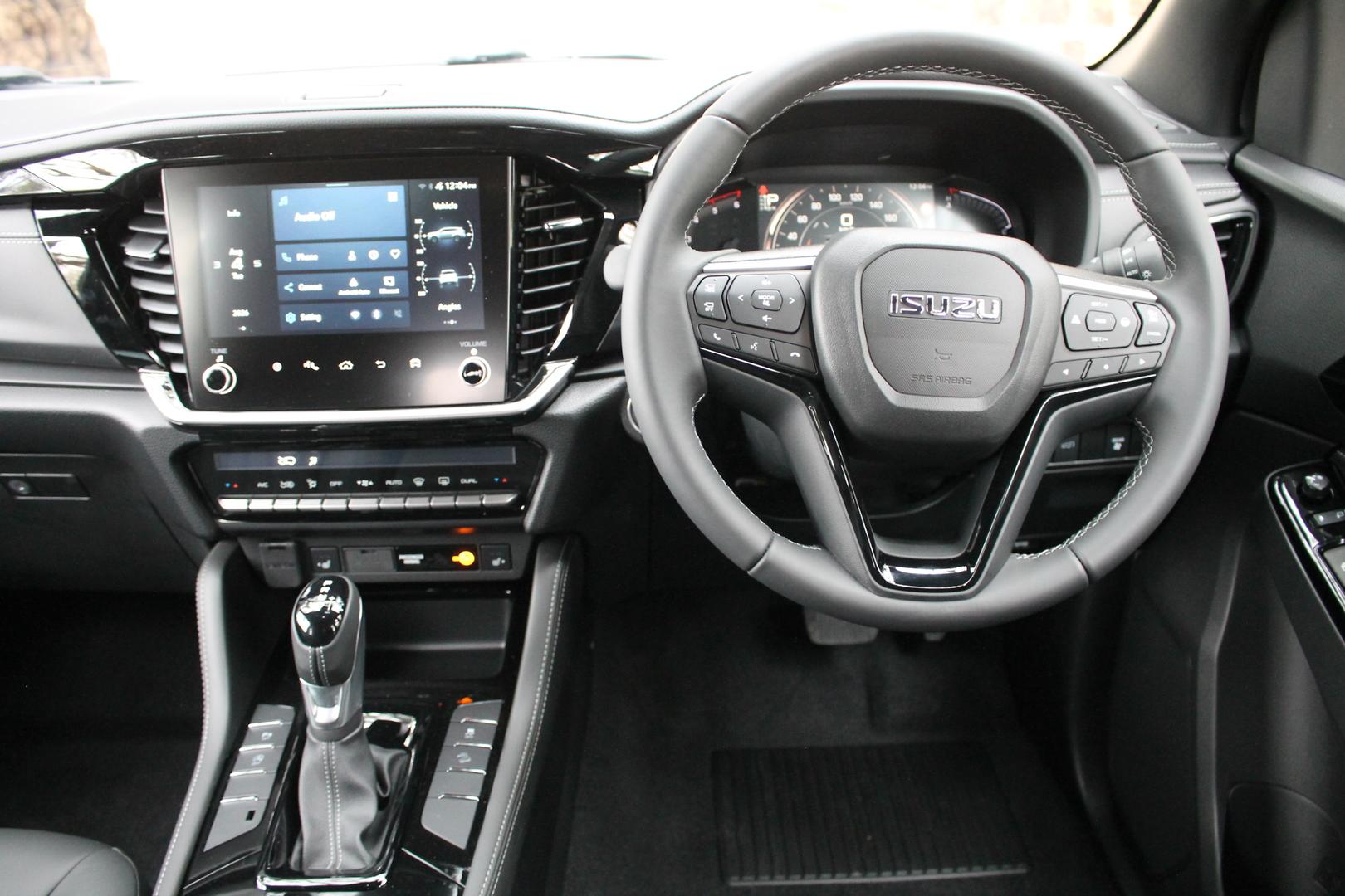 2025 Isuzu MU-X LST — photo 12