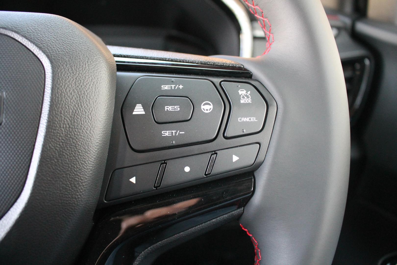2025 Isuzu D-MAX XTERRAIN — photo 9