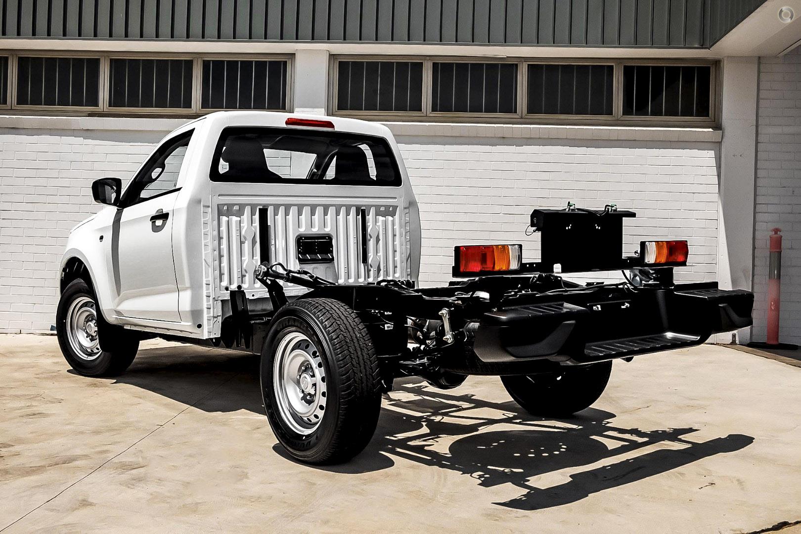 2025 Isuzu D-MAX SX High Ride — photo 4