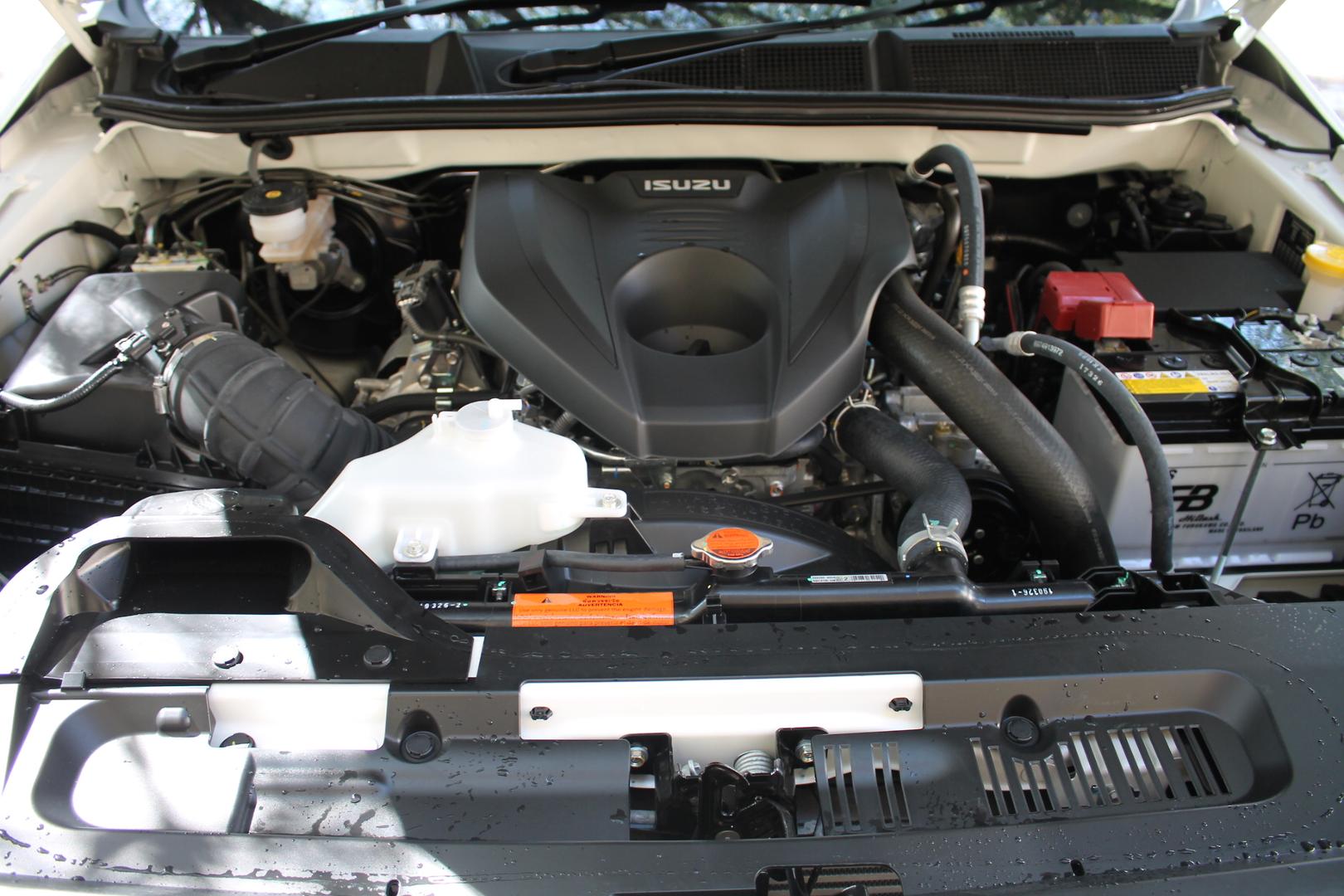 2026 Isuzu MU-X XTERRAIN — photo 21
