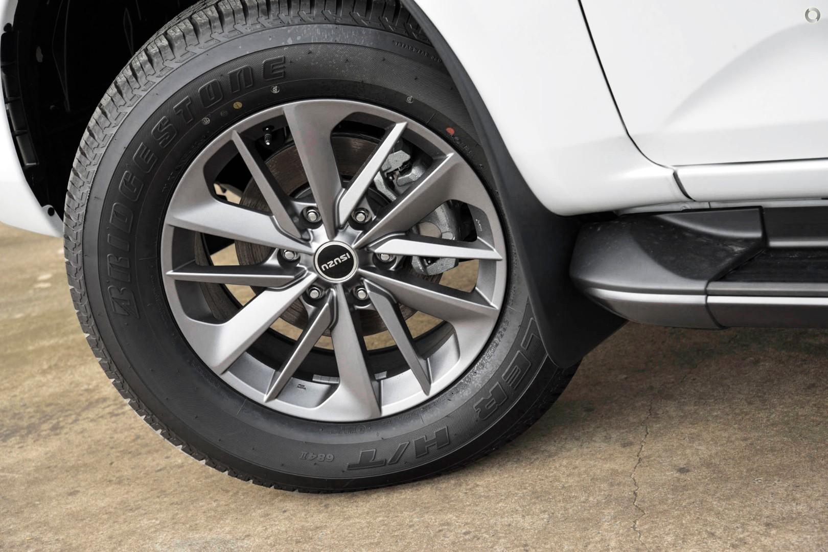 2025 Isuzu MU-X LSU — photo 9
