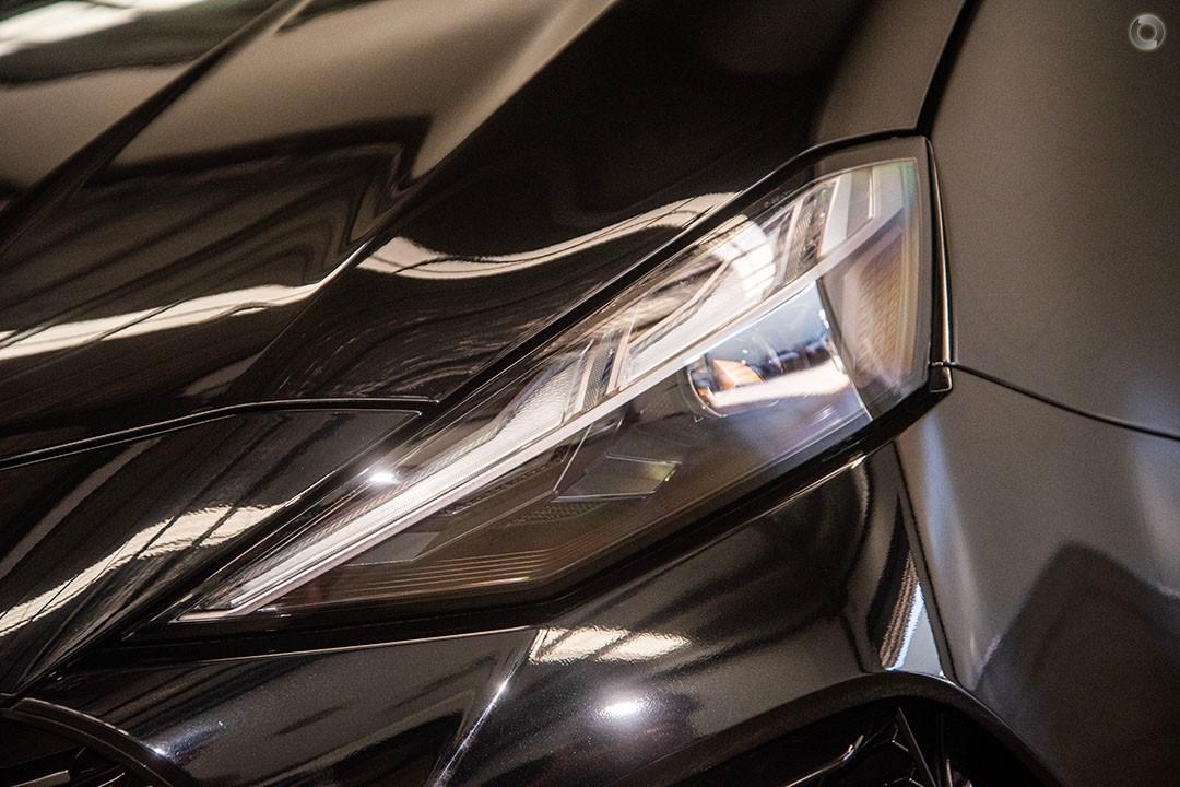 2025 Isuzu MU-X XTERRAIN — photo 9