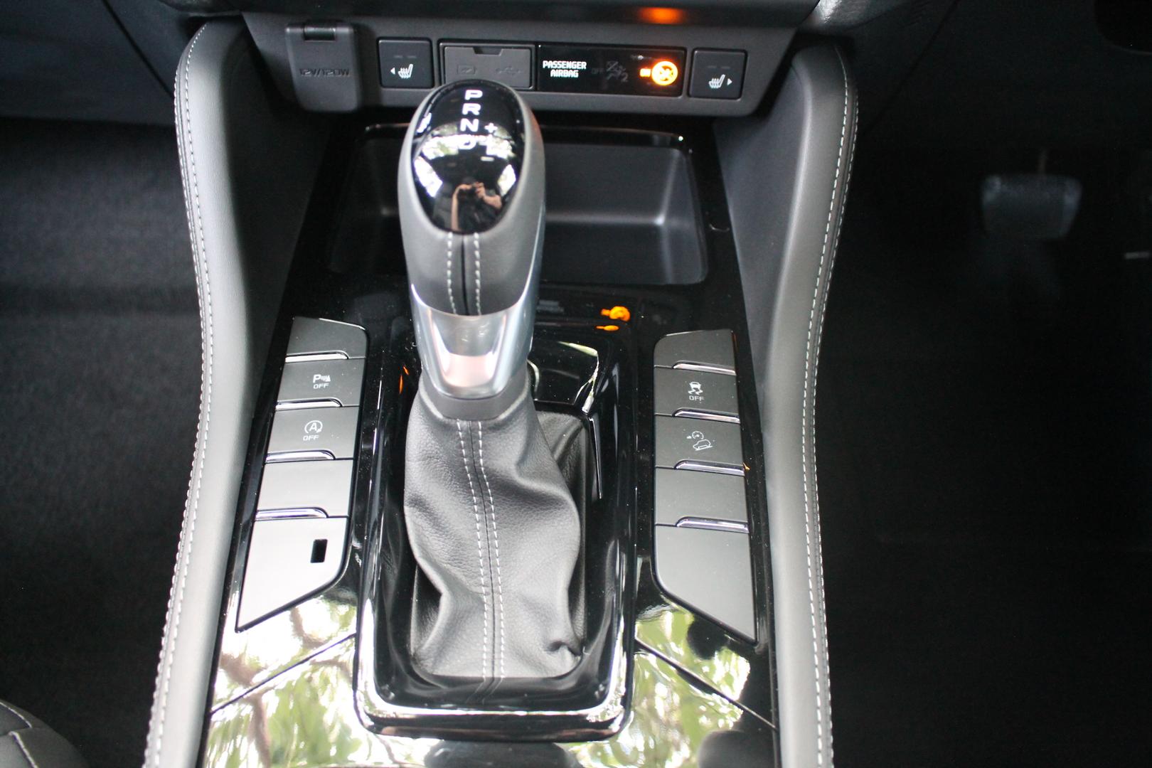 2025 Isuzu MU-X LST — photo 14