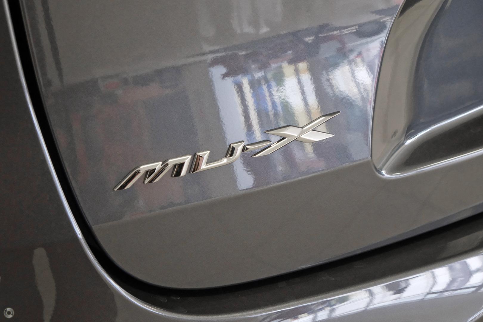 2025 Isuzu MU-X LSU — photo 6
