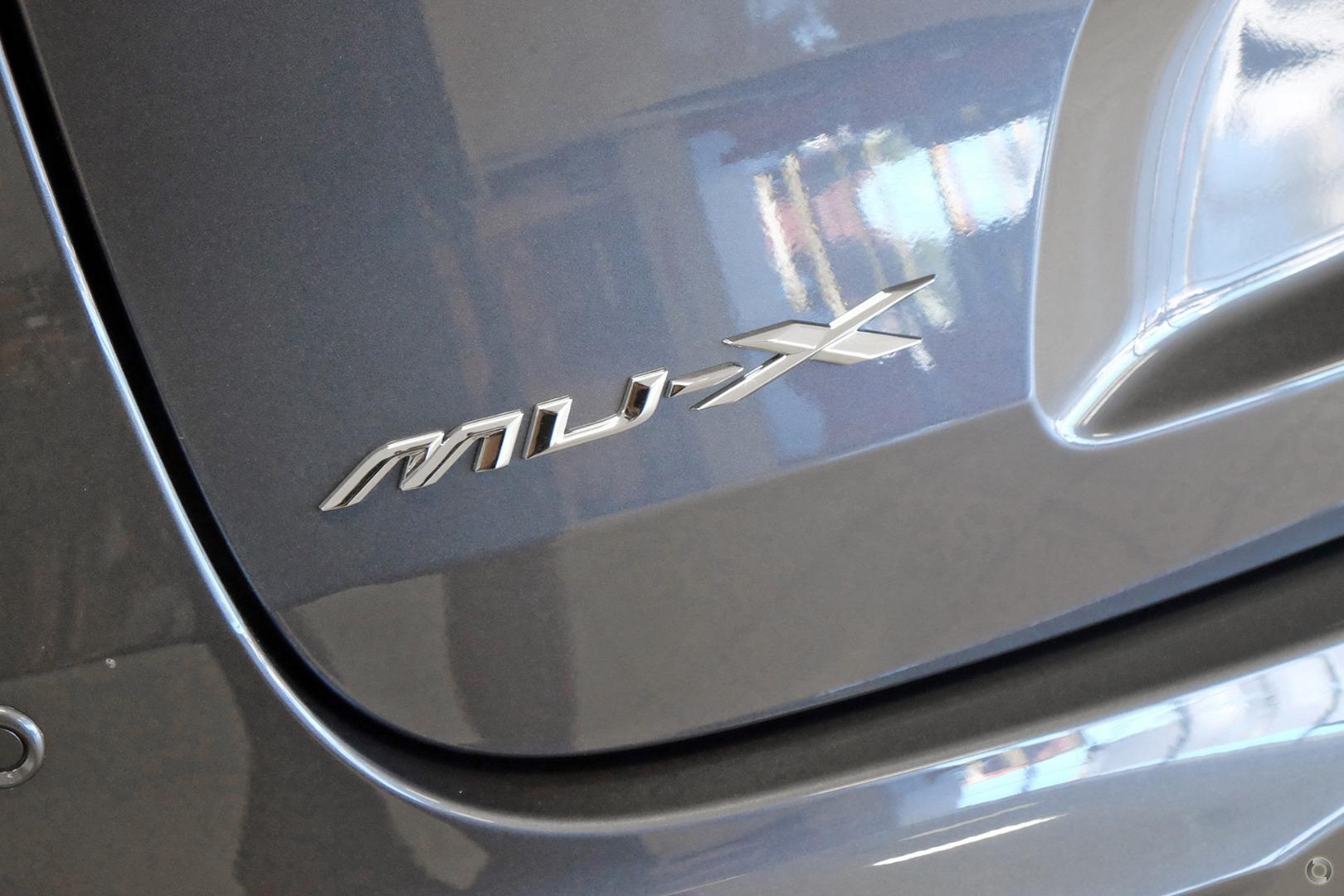 2026 Isuzu MU-X LST — photo 6