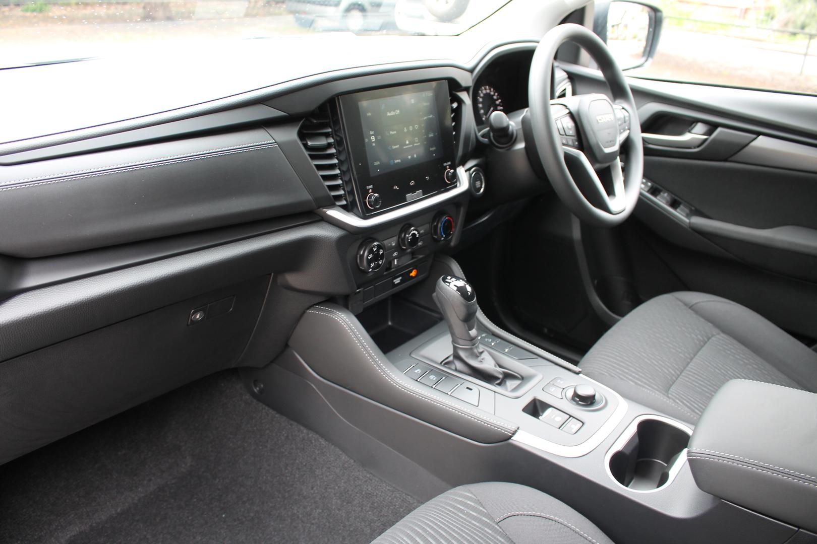 2026 Isuzu MU-X LSM — photo 15