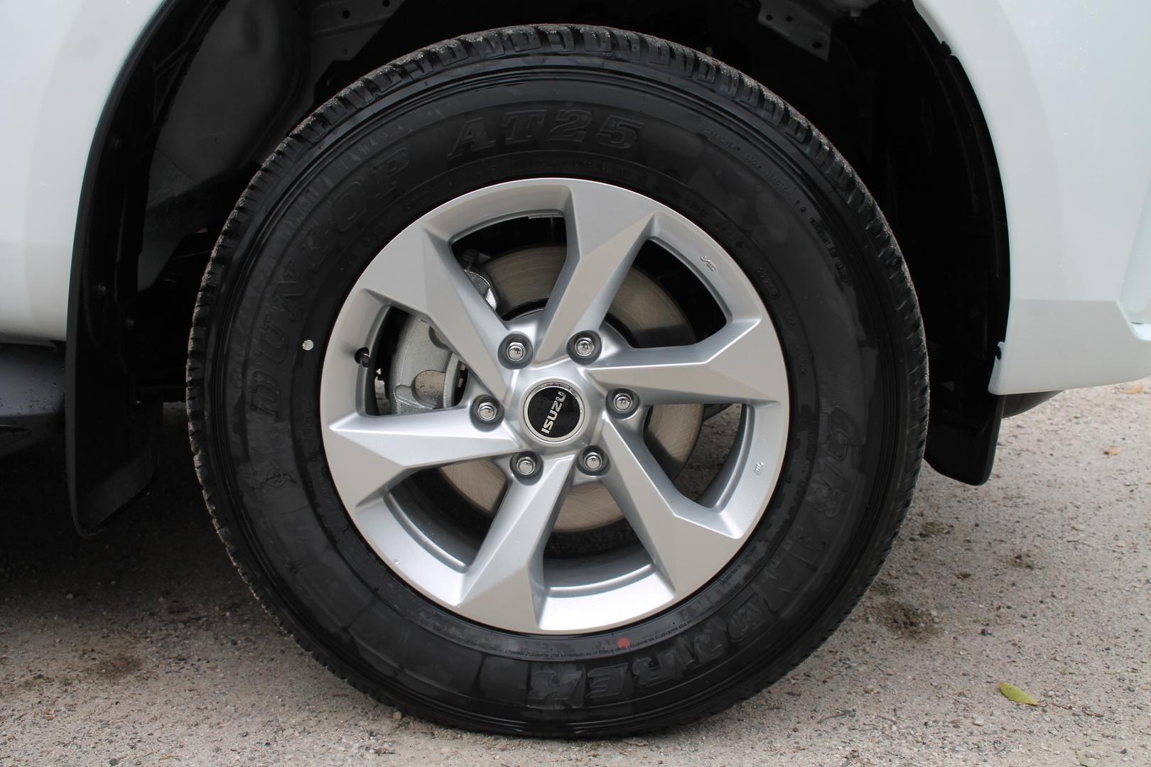2026 Isuzu MU-X LSM — photo 19