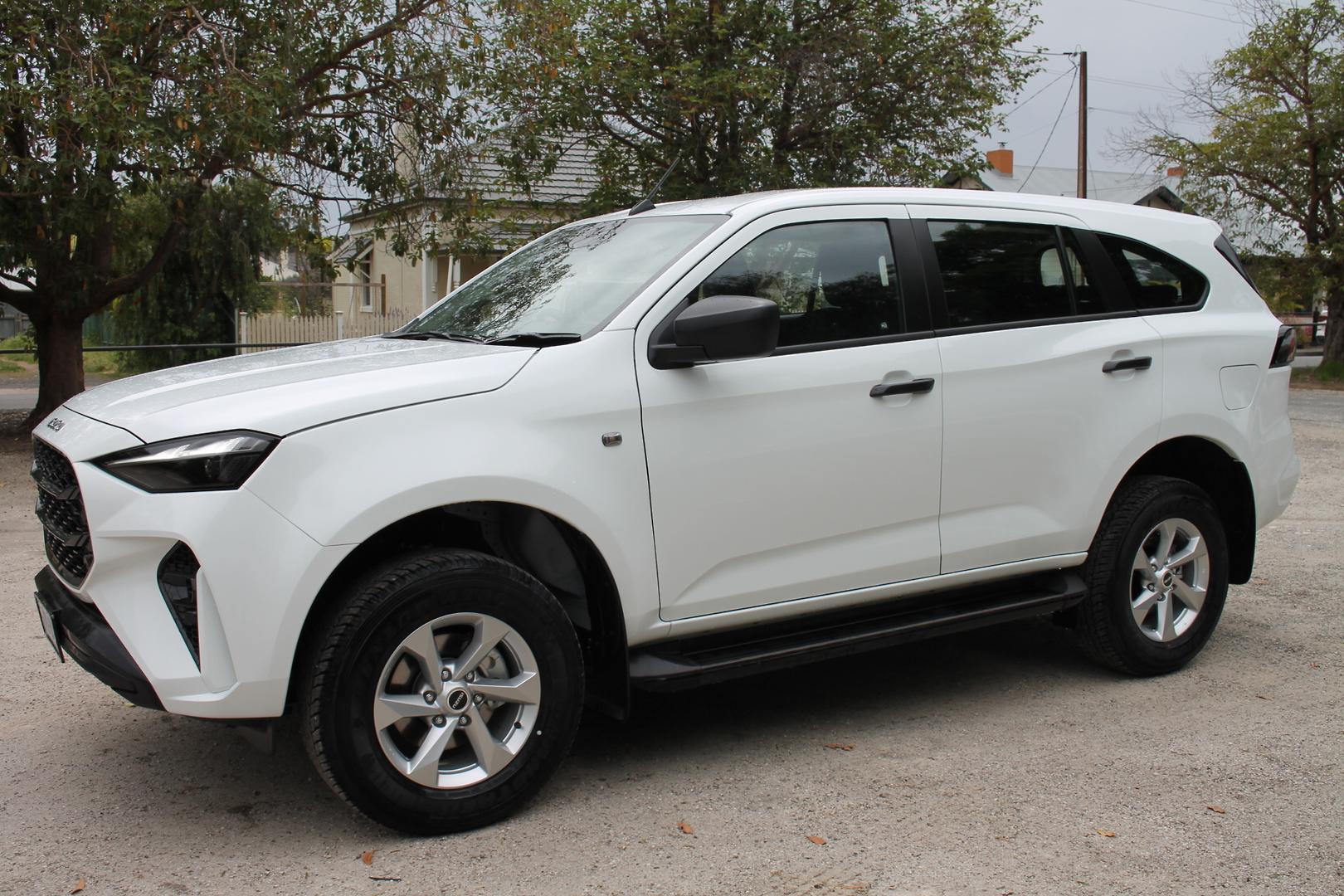 2026 Isuzu MU-X LSM — photo 23