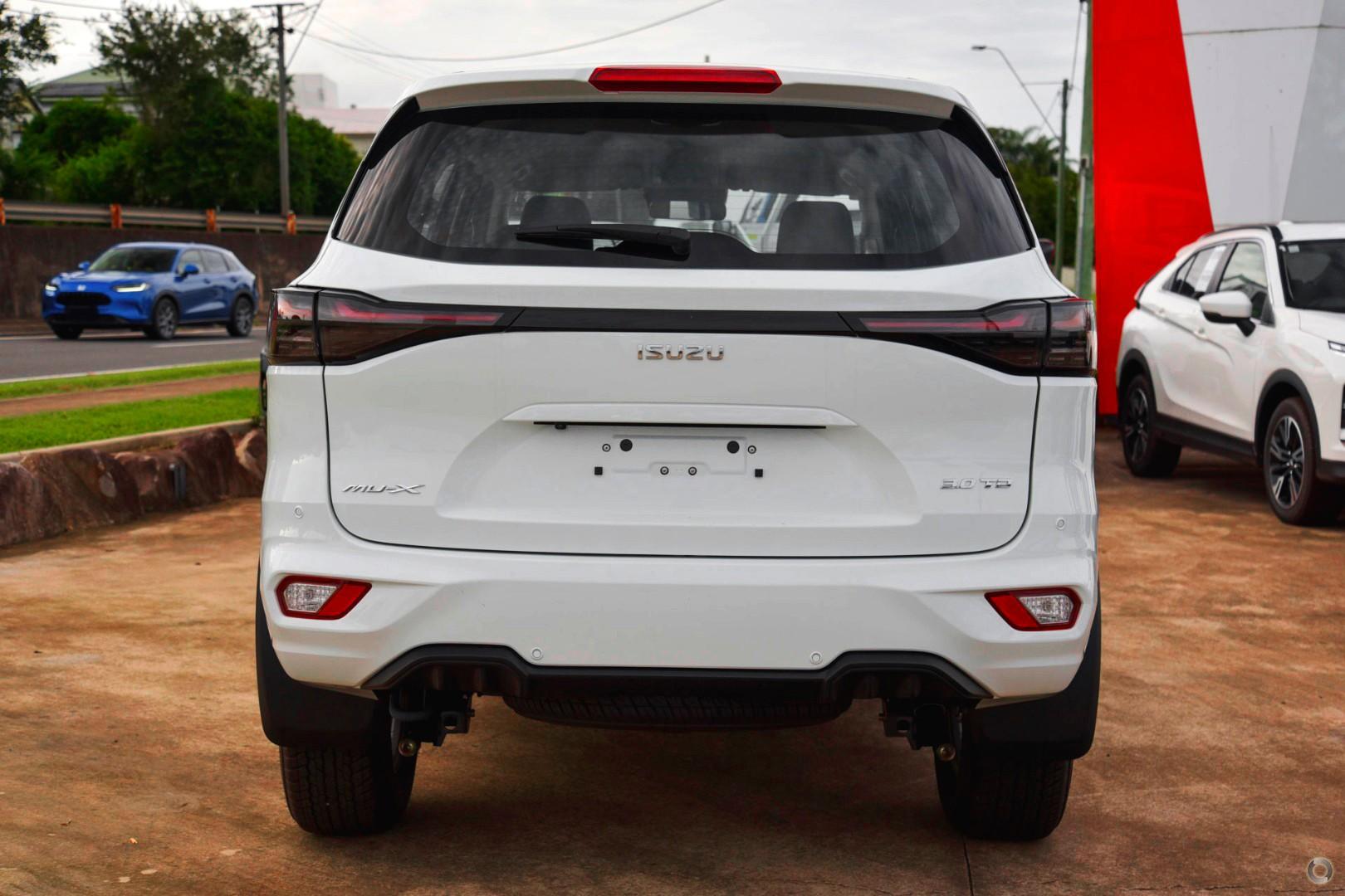 2026 Isuzu MU-X LSM — photo 3