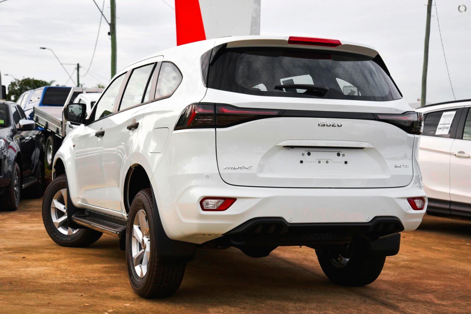 2026 Isuzu MU-X LSM — photo 4