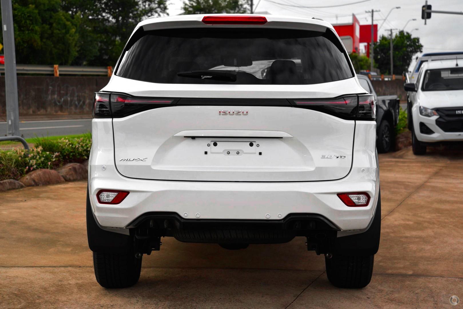 2026 Isuzu MU-X LSU — photo 3