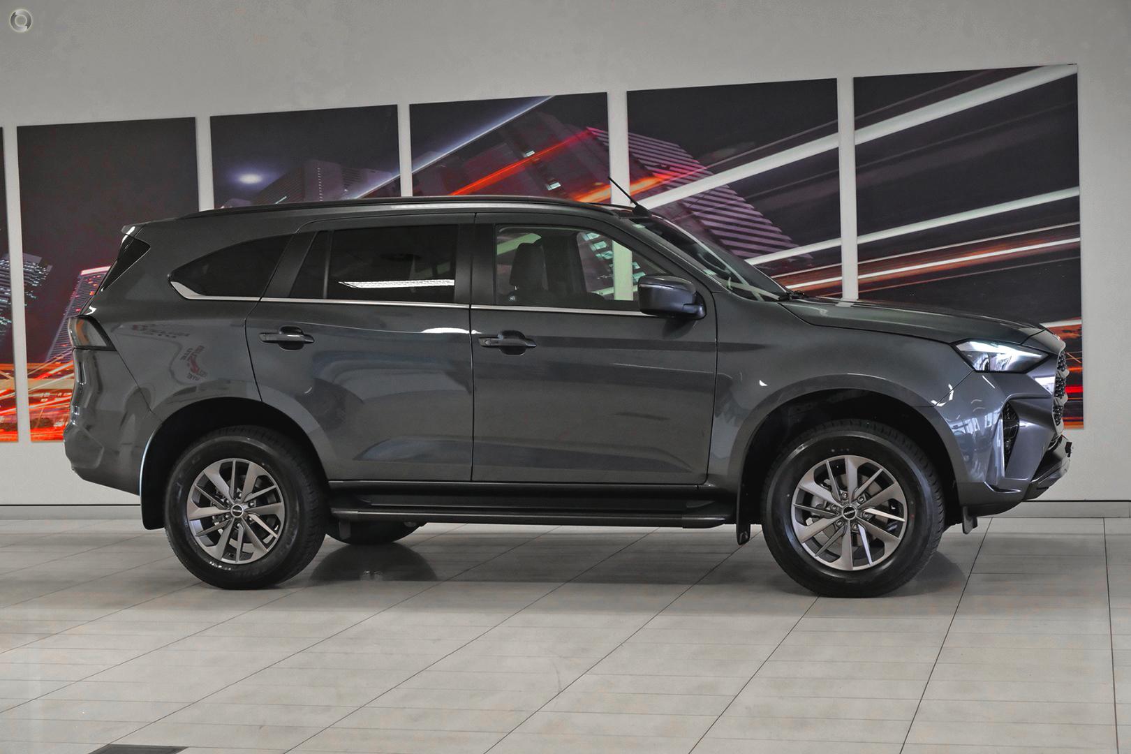 2026 Isuzu MU-X LSU — photo 5