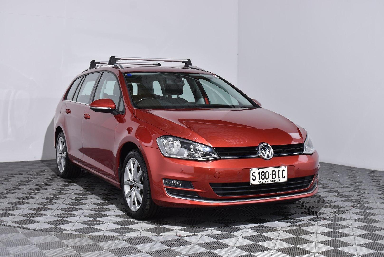 2015 Volkswagen Golf 103TSI Highline — photo 1