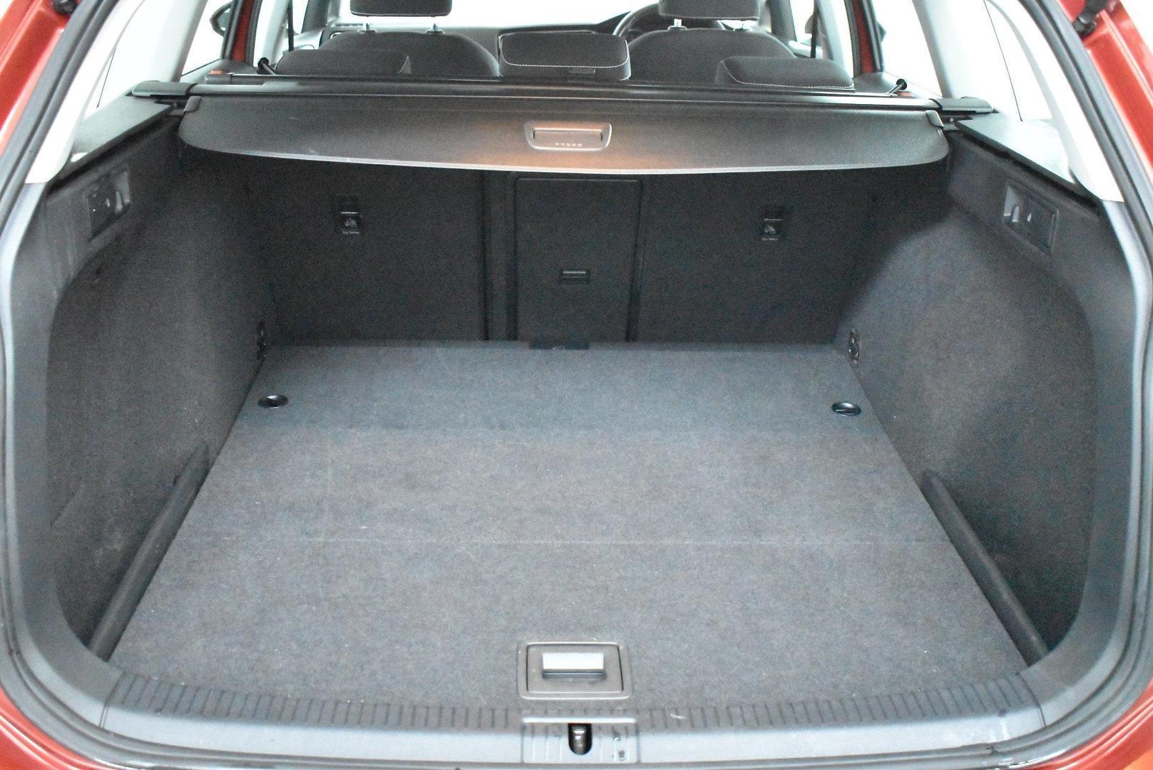 2015 Volkswagen Golf 103TSI Highline — photo 16