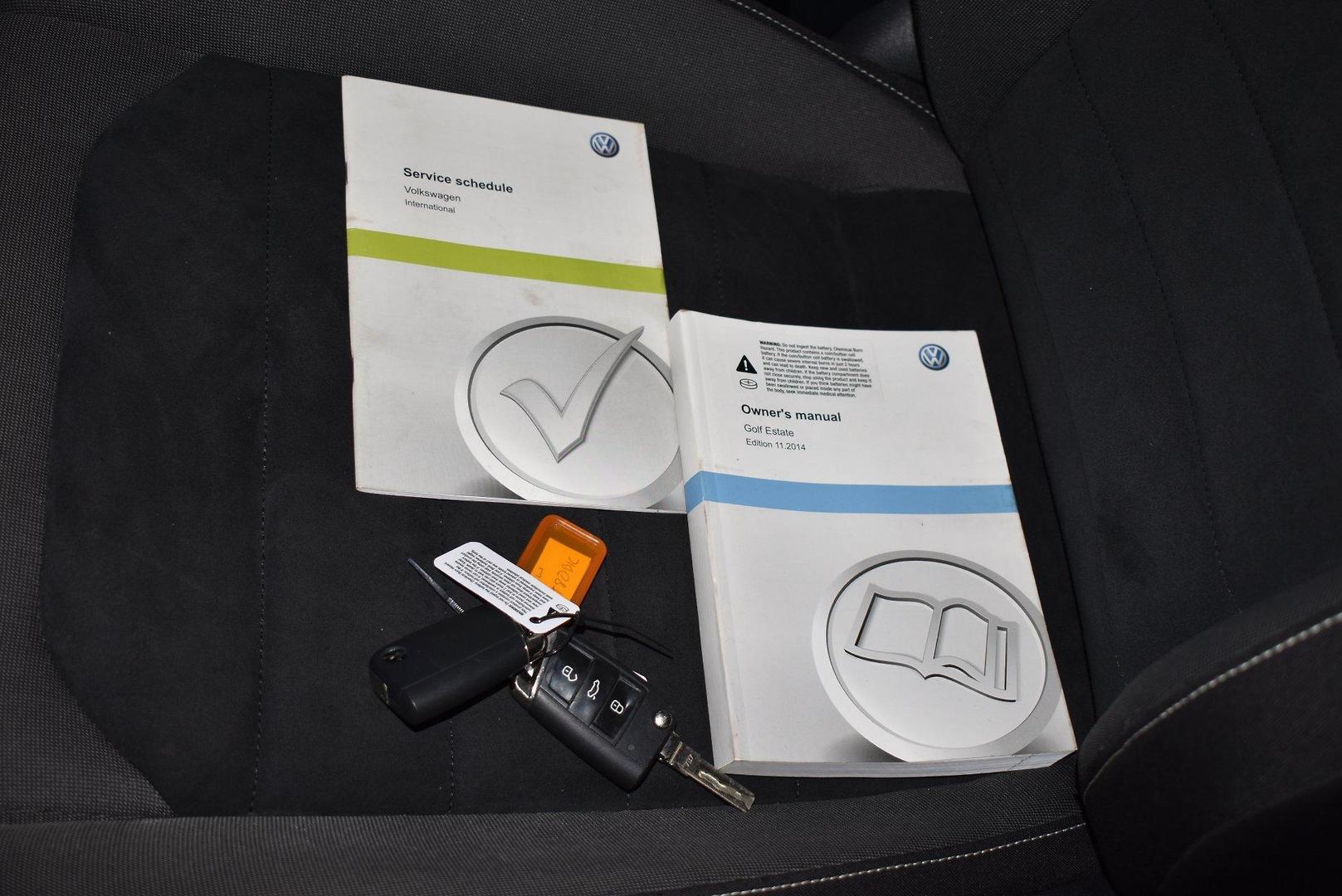 2015 Volkswagen Golf 103TSI Highline — photo 26