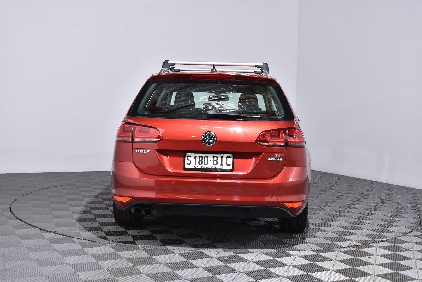 2015 Volkswagen Golf 103TSI Highline — photo 4