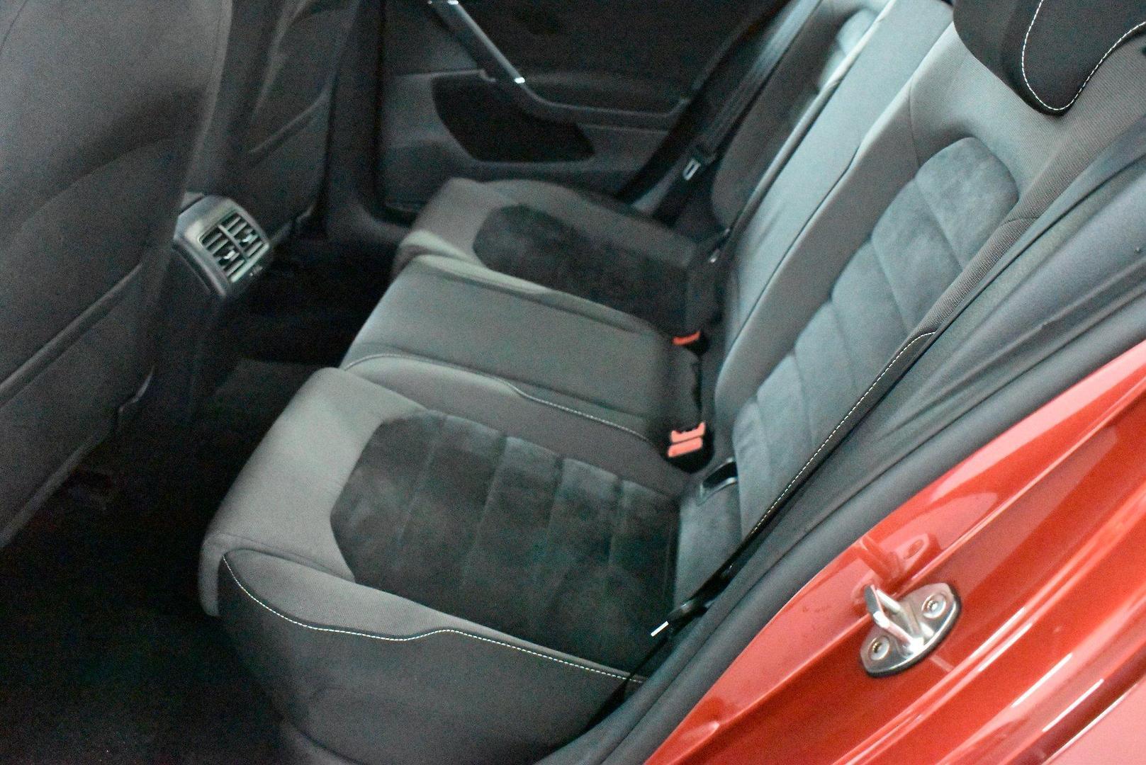 2015 Volkswagen Golf 103TSI Highline — photo 8