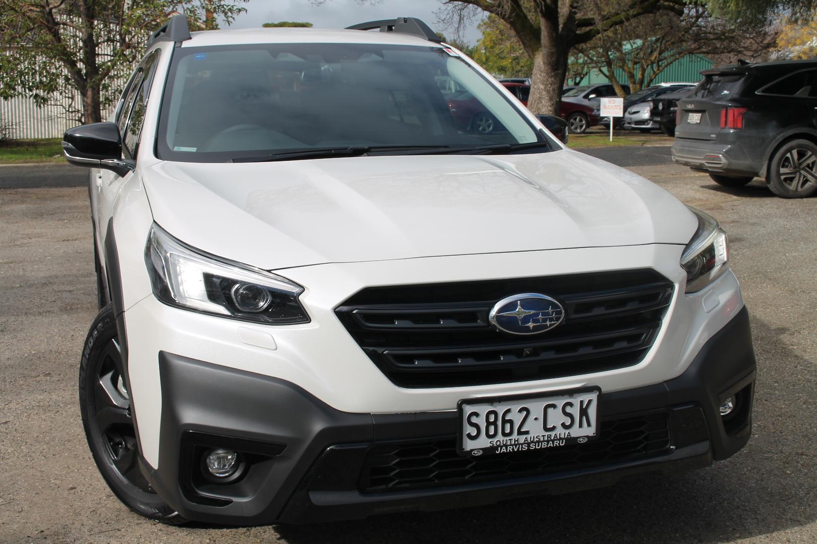 2022 Subaru Outback AWD Sport — photo 1