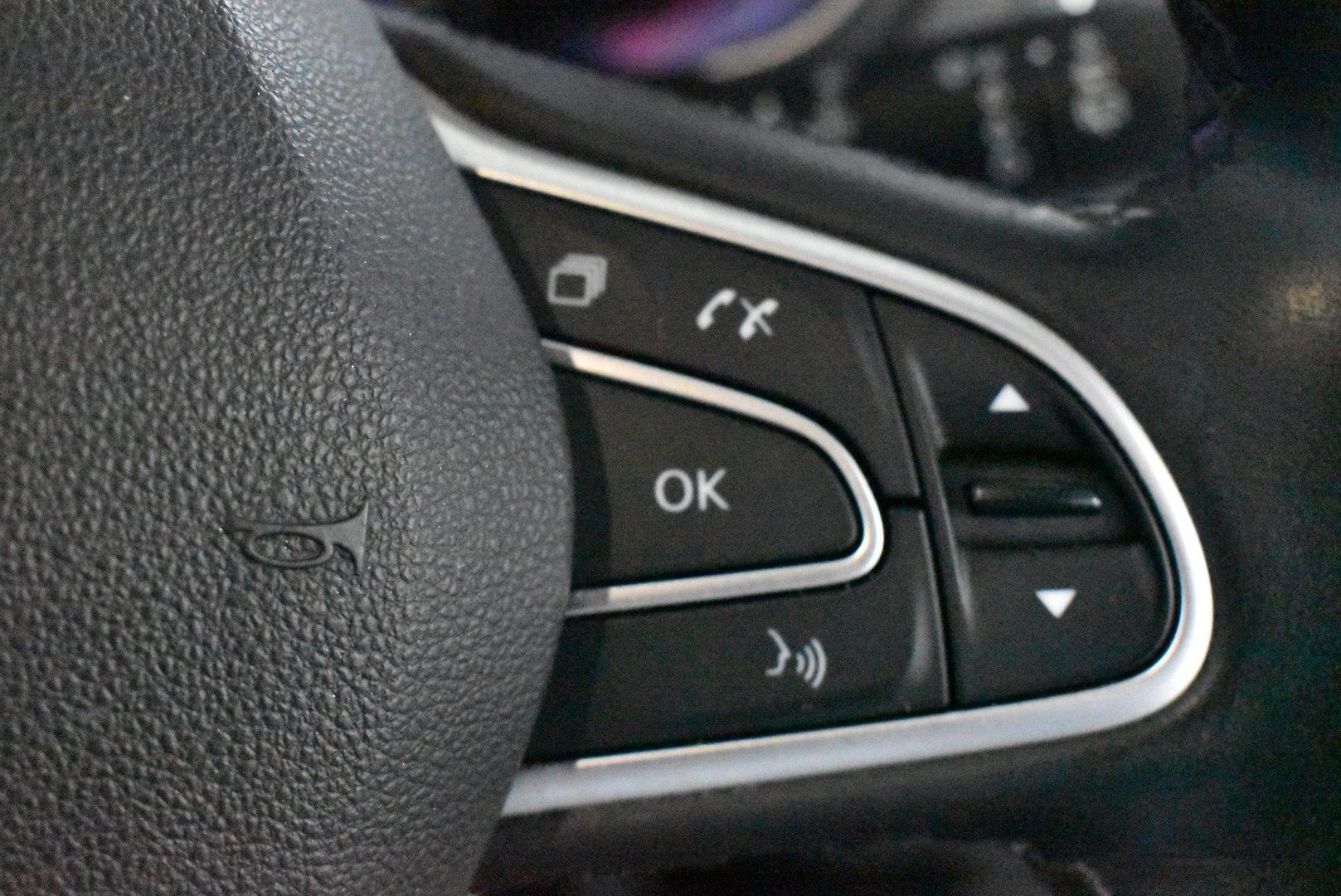 2017 Renault Koleos Zen — photo 21