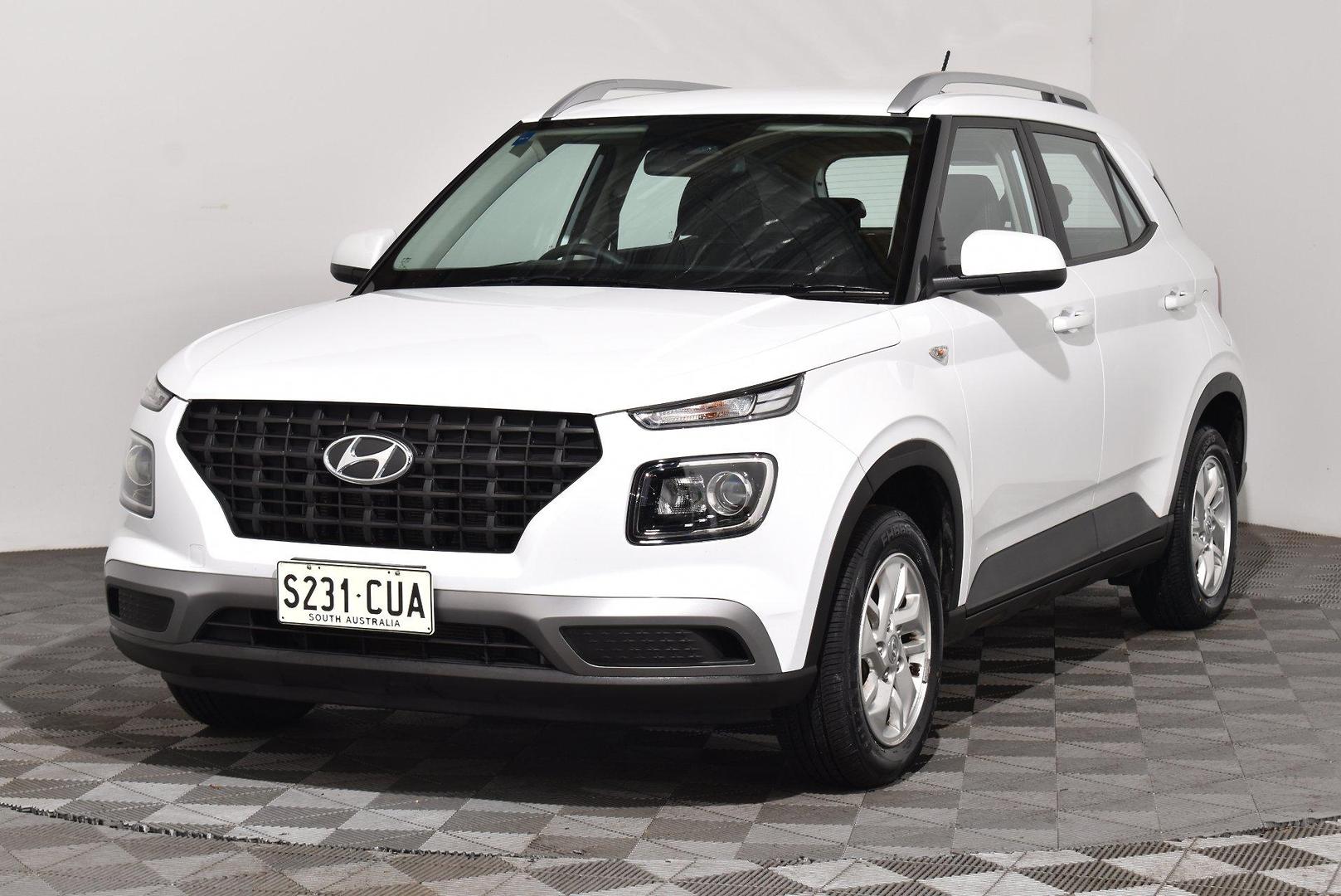 2022 Hyundai Venue — photo 13