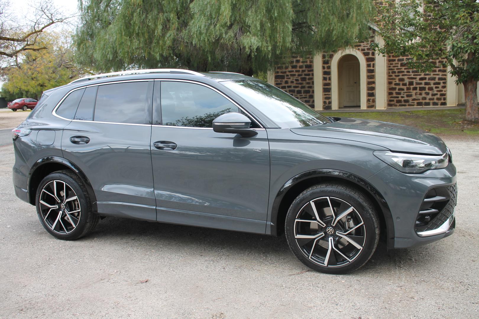 2024 Volkswagen Tiguan 195TSI RLine — photo 22