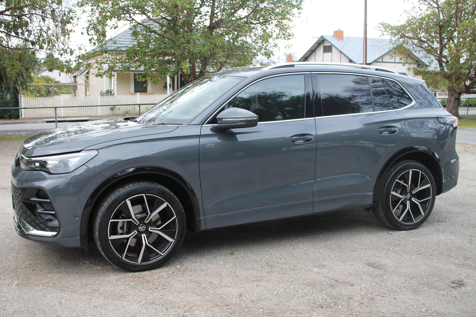 2024 Volkswagen Tiguan 195TSI RLine — photo 24