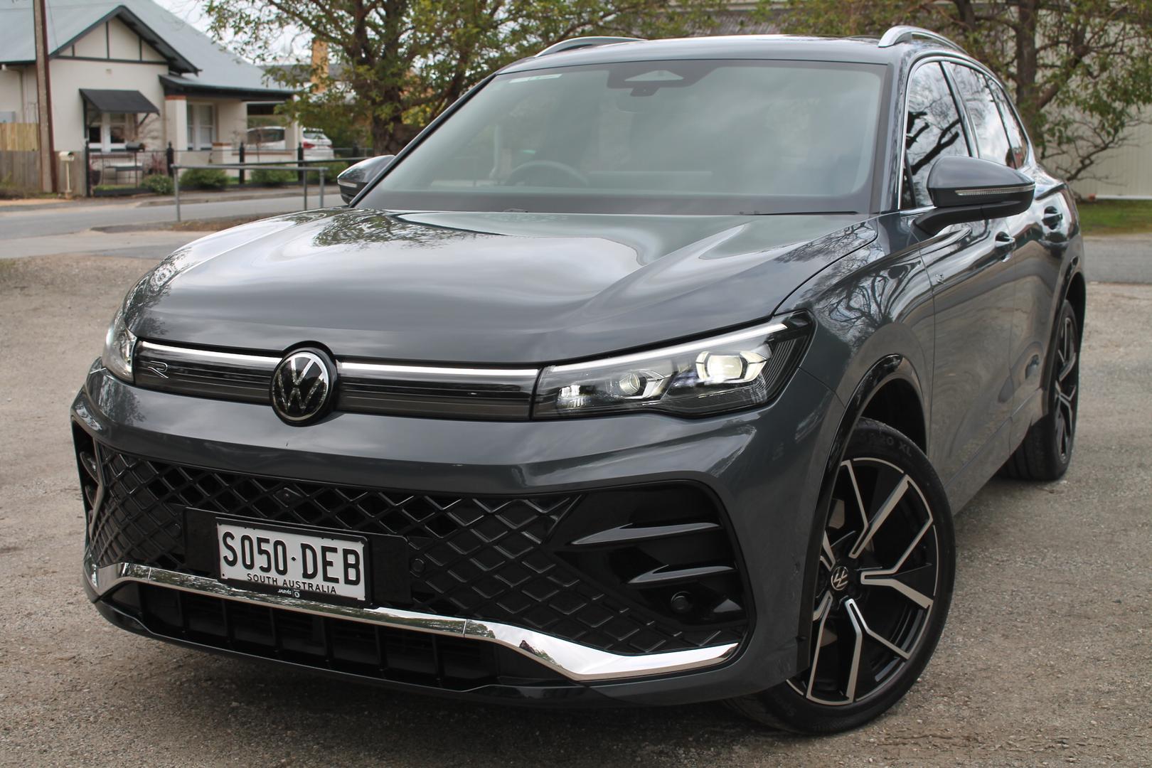 2024 Volkswagen Tiguan 195TSI RLine — photo 3