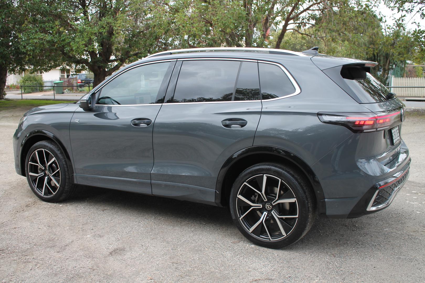 2024 Volkswagen Tiguan 195TSI RLine — photo 6