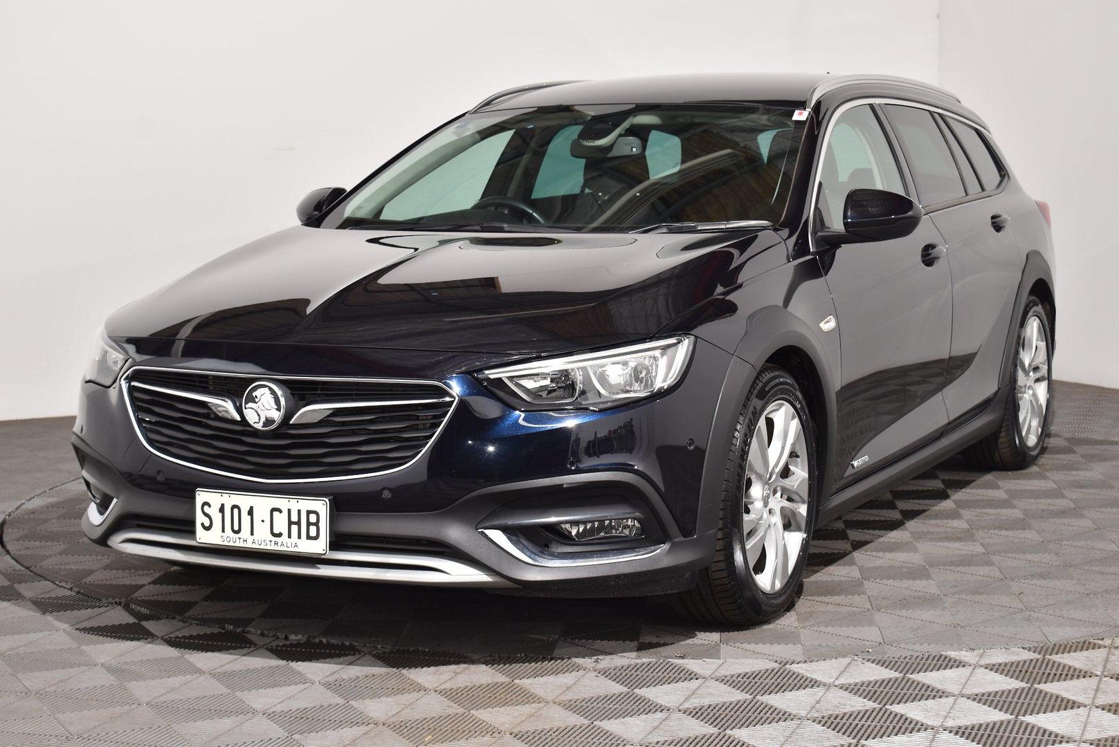 2018 Holden Calais — photo 13
