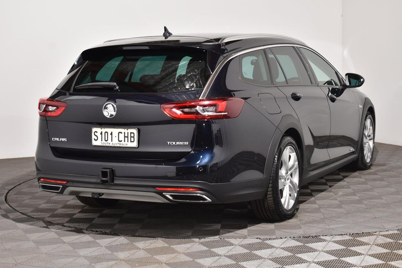 2018 Holden Calais — photo 14