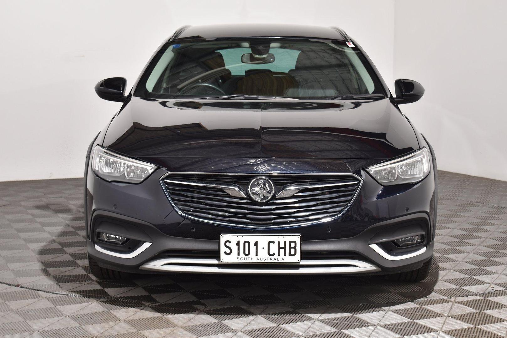 2018 Holden Calais — photo 3