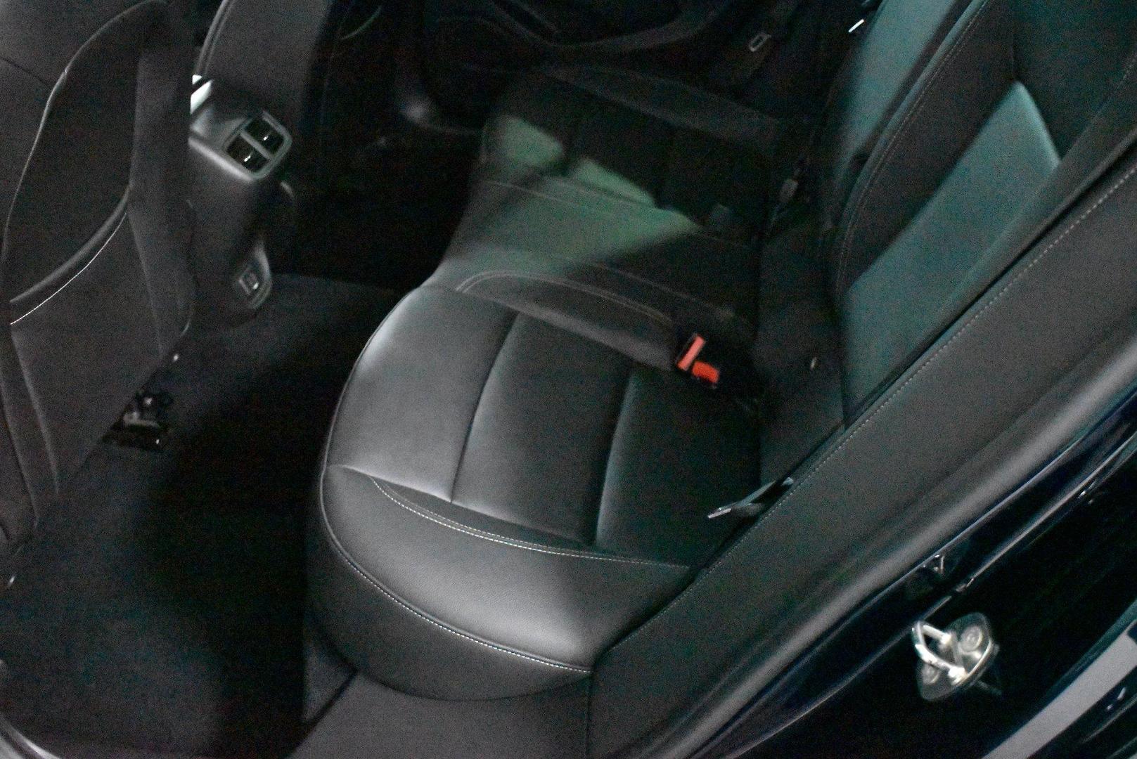 2018 Holden Calais — photo 8