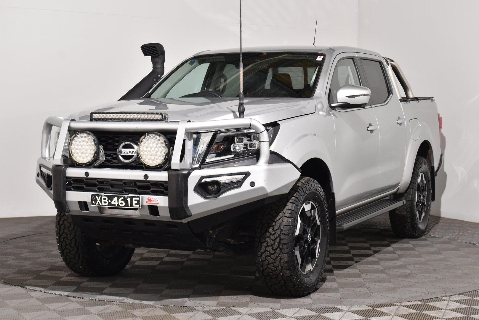 2021 Nissan Navara STX — photo 1