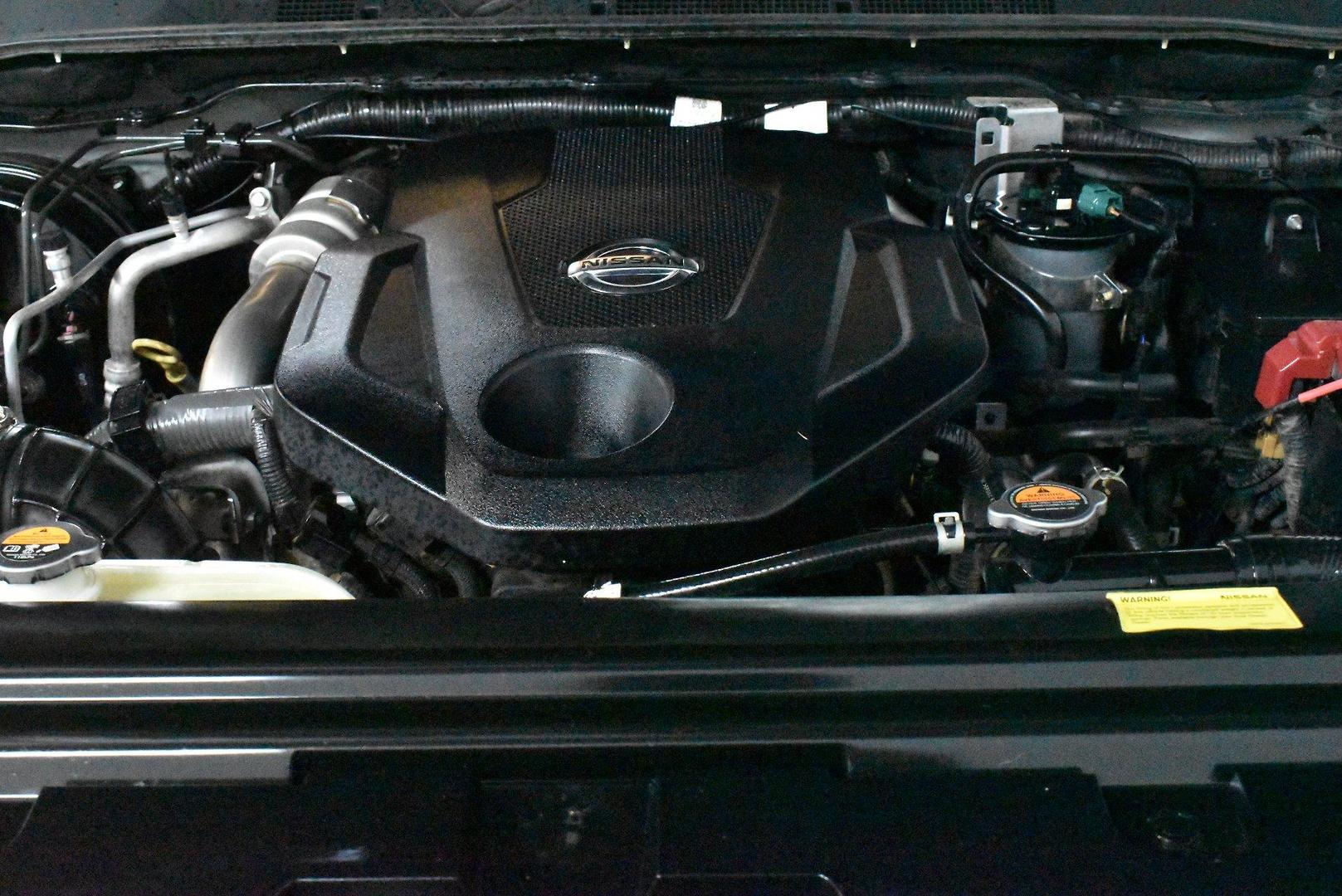 2021 Nissan Navara STX — photo 17
