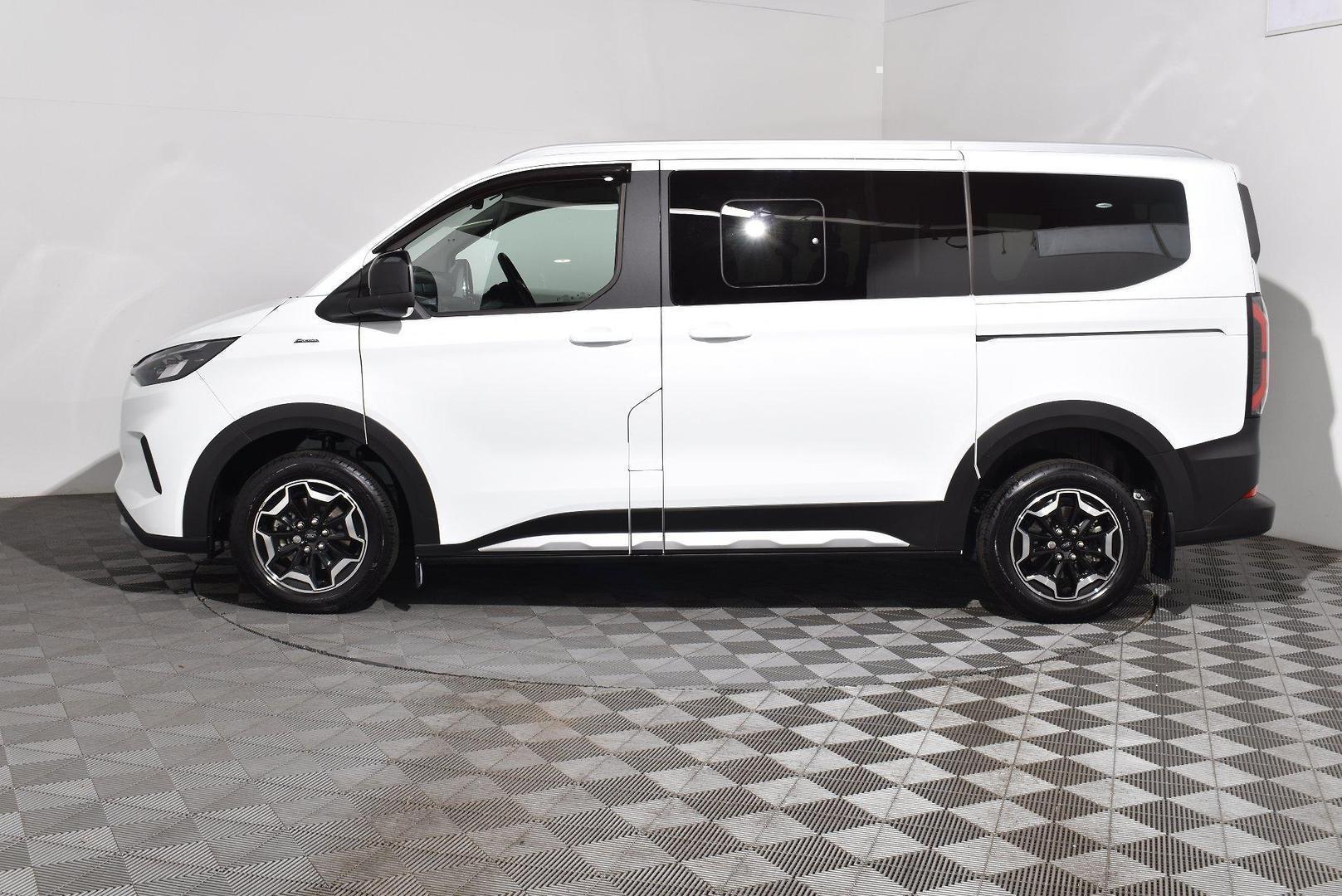 2024 Ford Tourneo Active — photo 12
