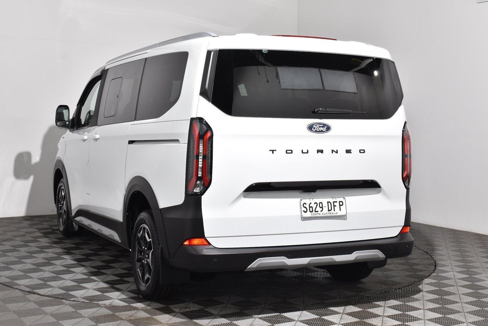 2024 Ford Tourneo Active — photo 14