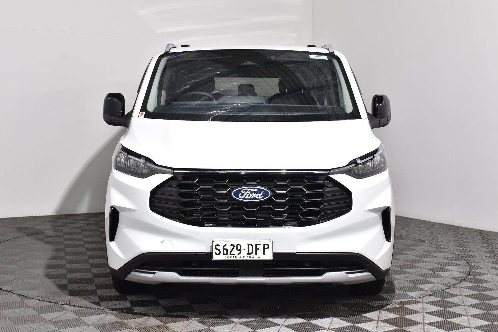 2024 Ford Tourneo Active — photo 3
