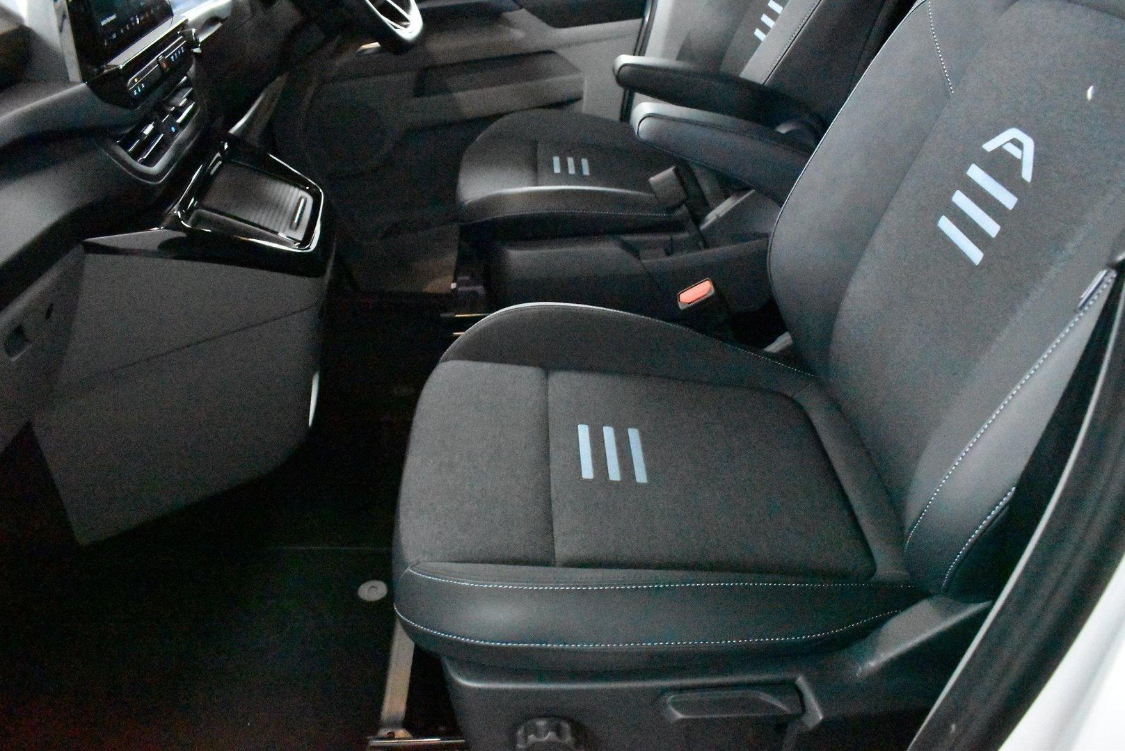 2024 Ford Tourneo Active — photo 7