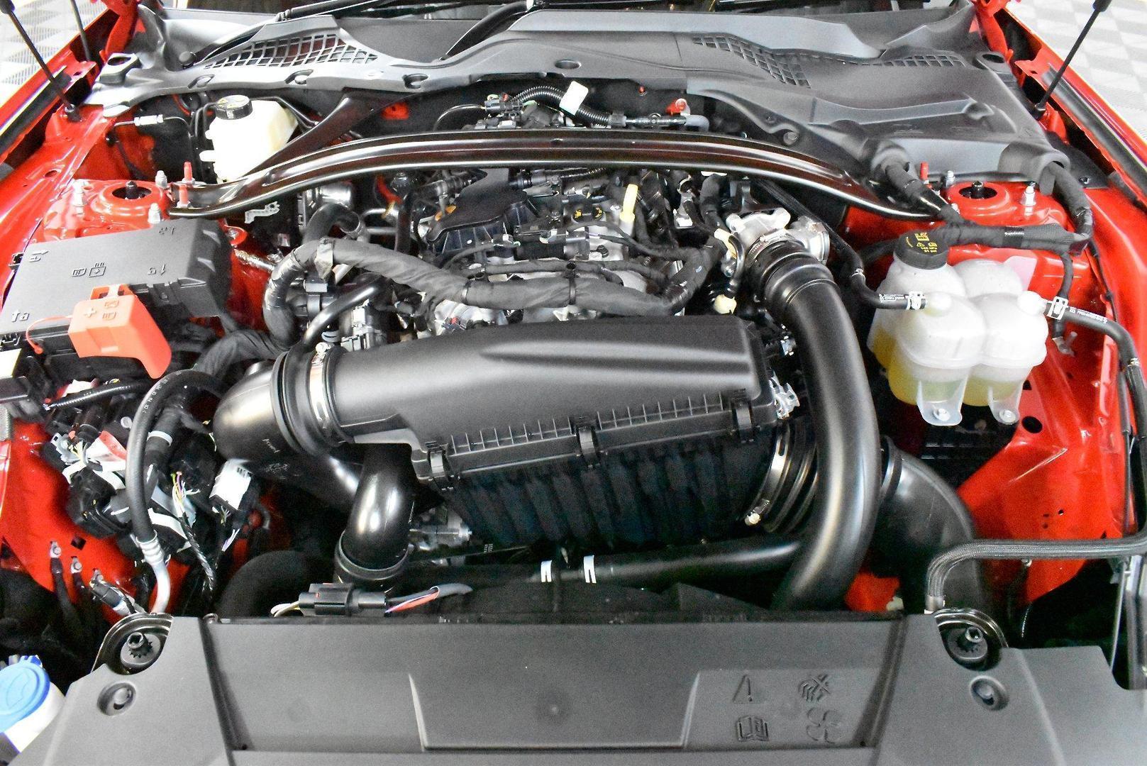 2024 Ford Mustang Ecoboost — photo 16