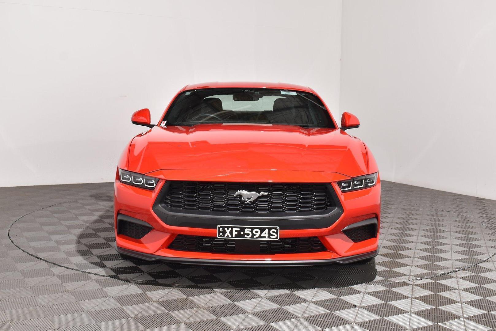 2024 Ford Mustang Ecoboost — photo 3