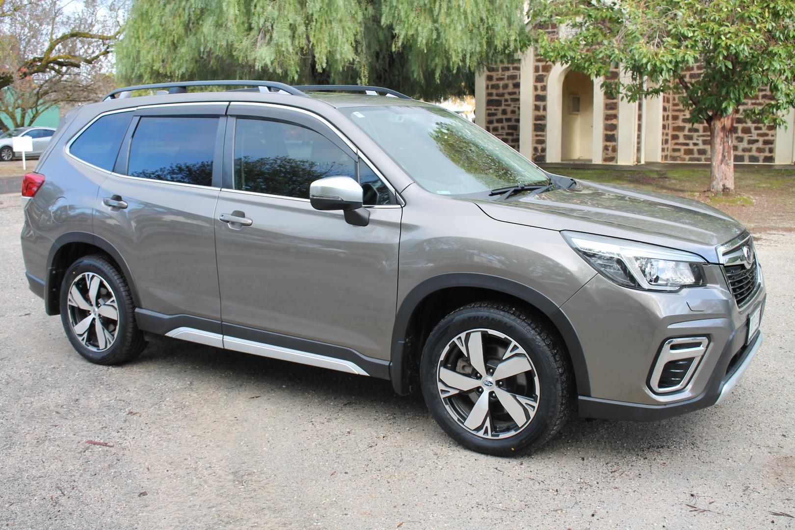 2020 Subaru Forester 25iS — photo 4