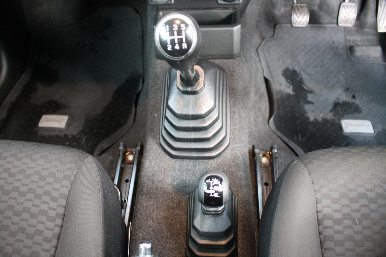 2022 Suzuki Jimny GLX — photo 16