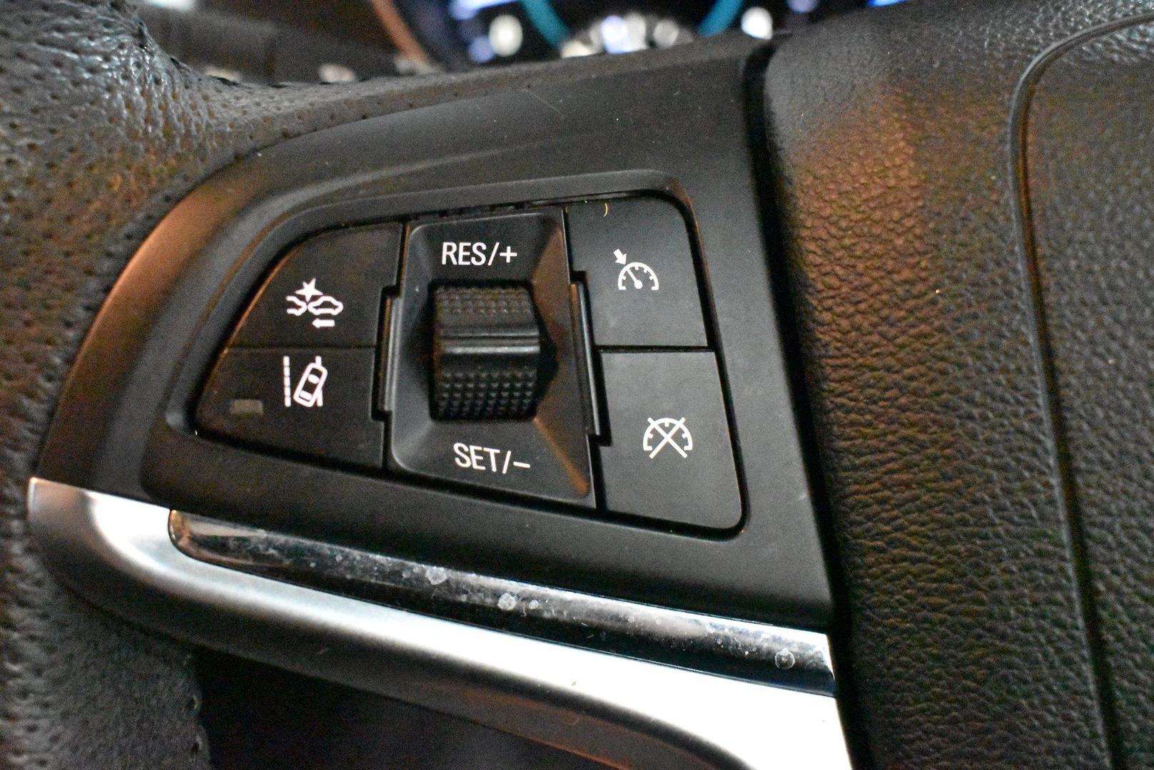 2017 Holden Calais V — photo 21