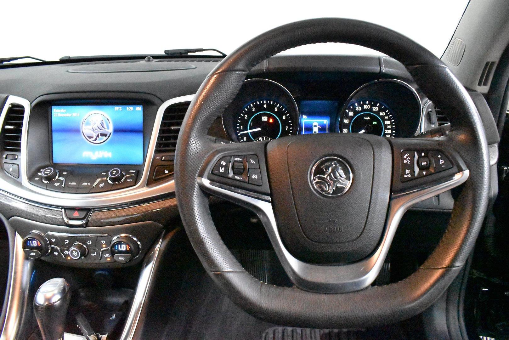 2017 Holden Calais V — photo 5