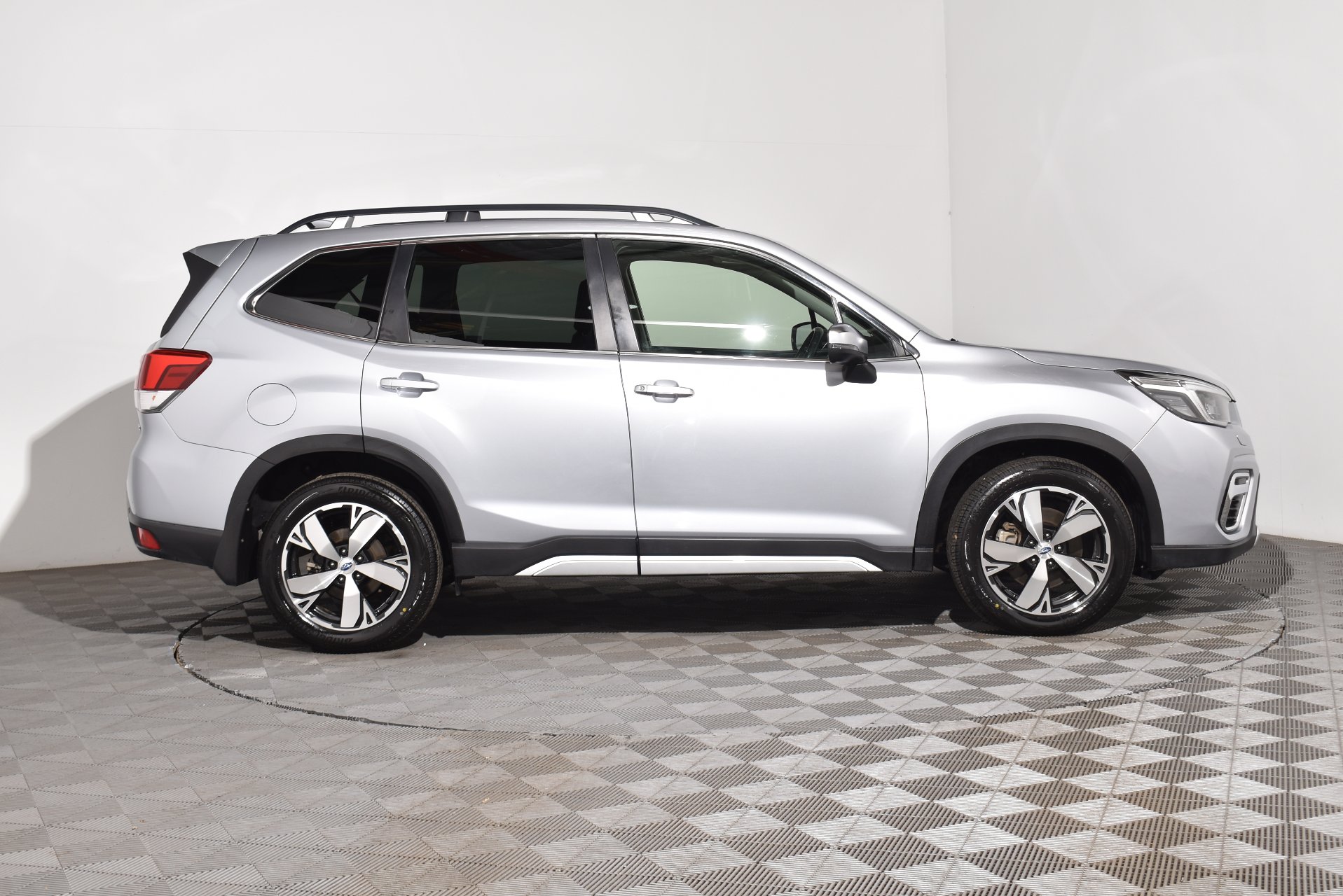 2019 Subaru Forester 25iS — photo 10