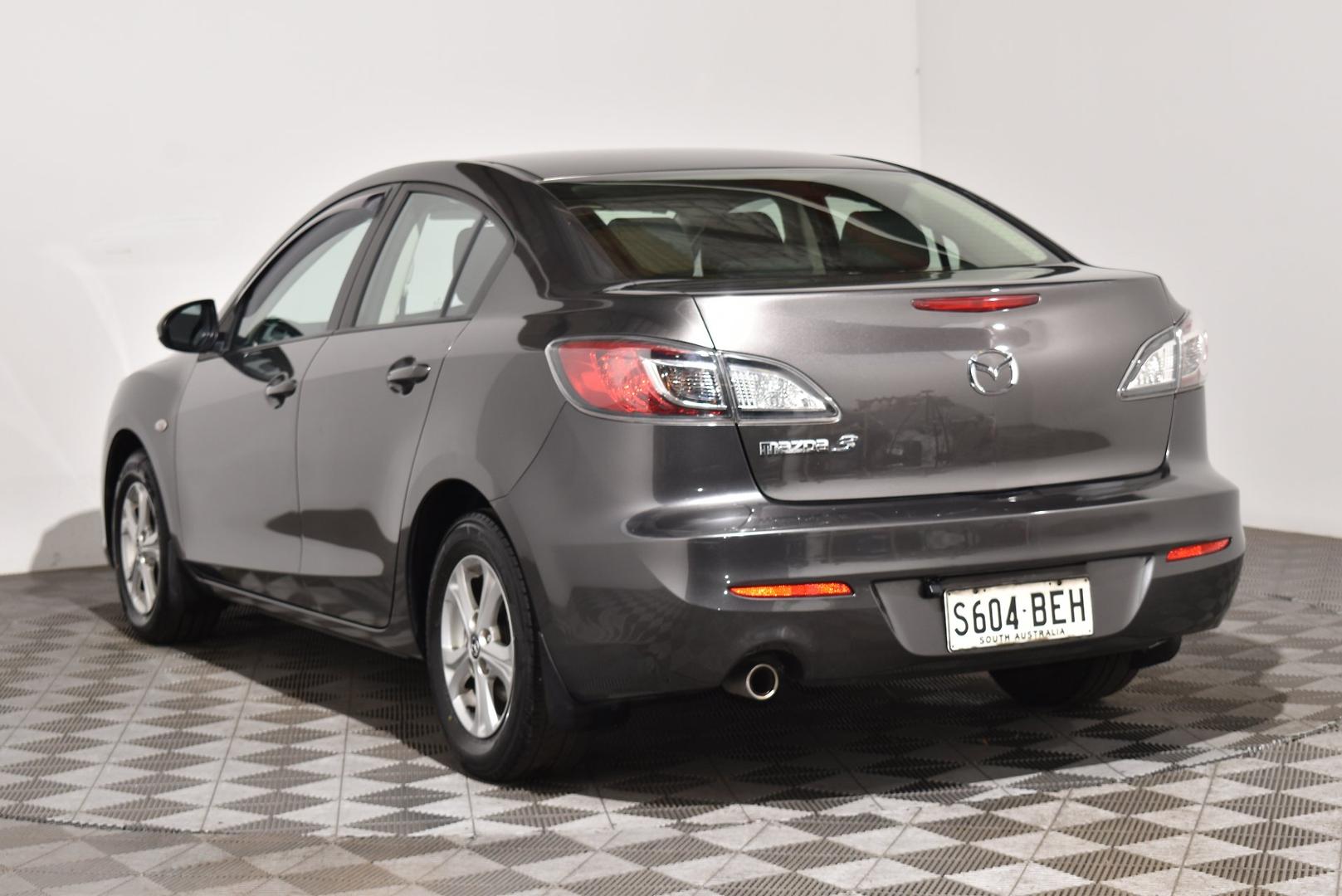 2012 Mazda 3 Neo — photo 2