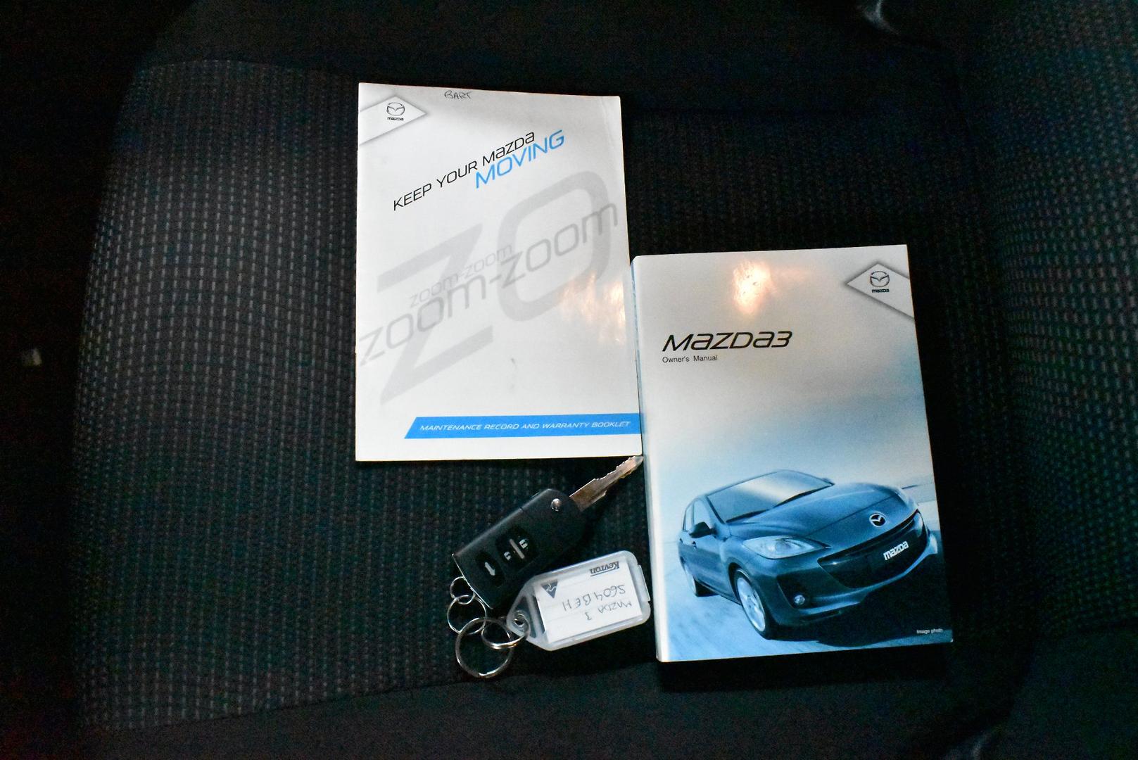 2012 Mazda 3 Neo — photo 31