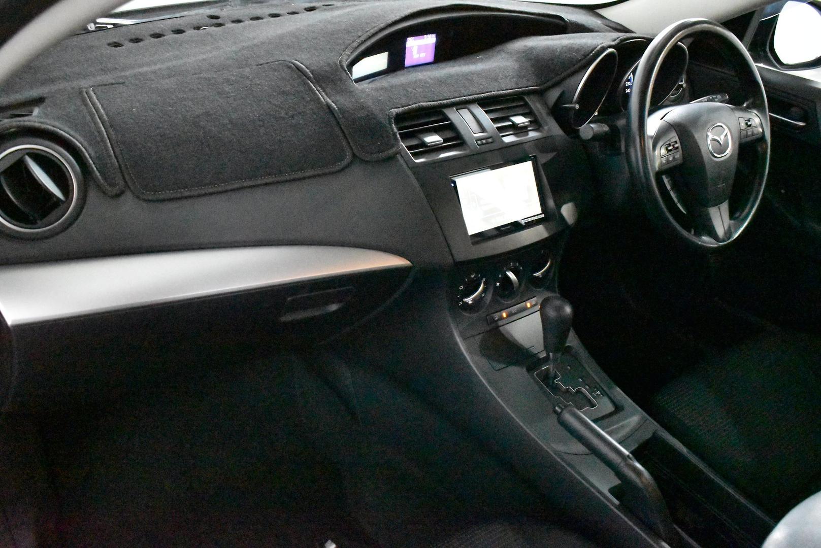 2012 Mazda 3 Neo — photo 7