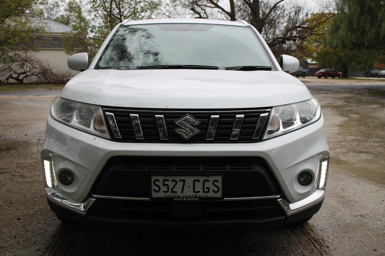 2020 Suzuki Vitara — photo 2